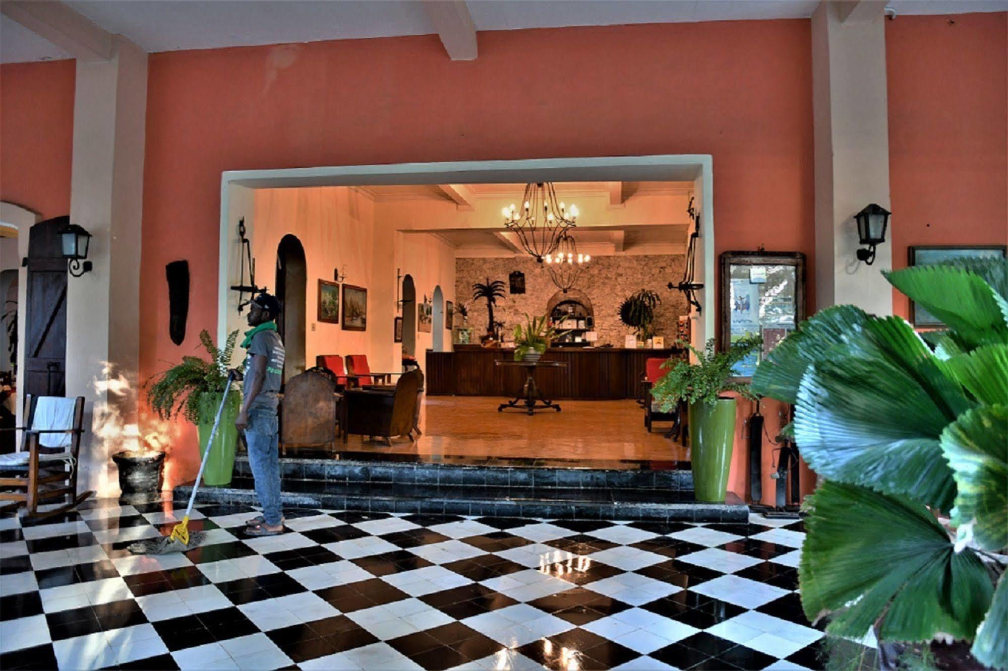 Hotel Du Roi Christophe Cap-Haïtien Esterno foto